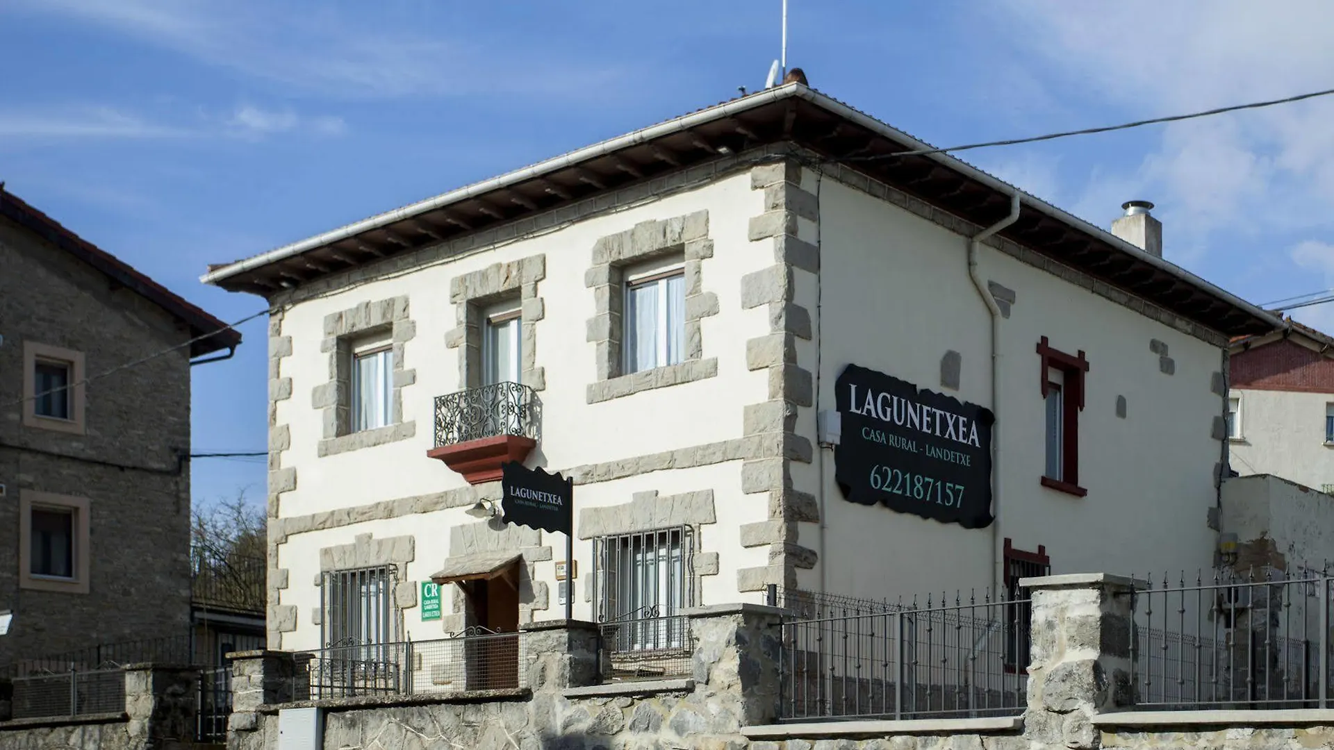 Casa Rural Lagun Etxea Pobes